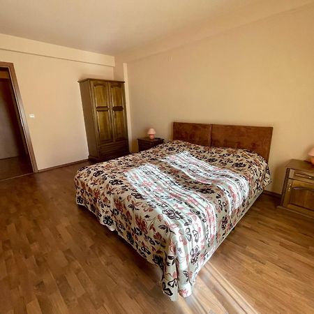 Private Apartments Next To Bellevue Residence Bansko Bagian luar foto